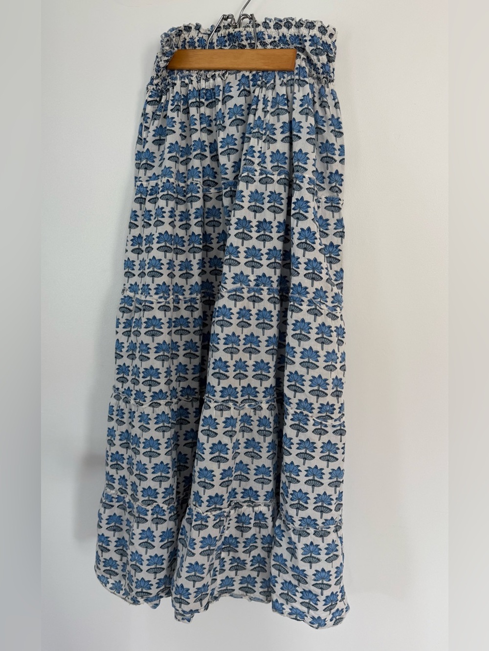 CJ LAING Smocked Waist Blue Floral Maxi Skirt 🪷Block Print